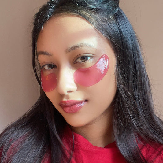 Soothing Collagen Eye Patch with deep sea fish collagen, hyaluronic acid, and licorice to hydrate, brighten, and reduce puffiness.