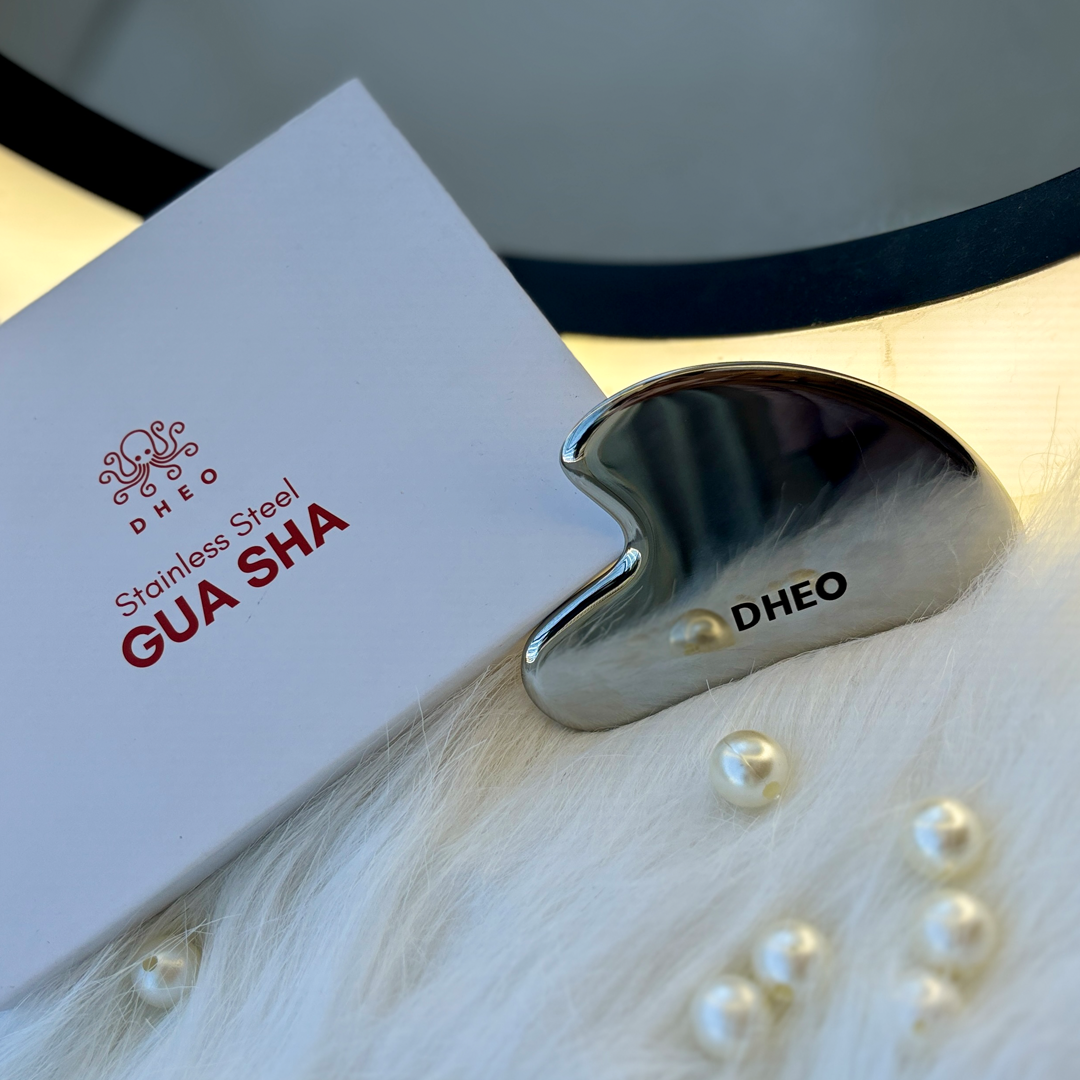 Durable Beauty Essential
Made of high-quality stainless steel, this water-resistant Gua Sha is long-lasting, easy to clean, and perfect for daily use to promote lymphatic drainage and radiant skin.