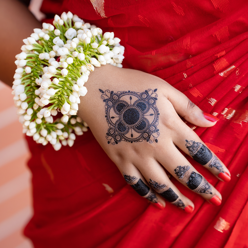 Add finishing detail to your Eid, Diwali, or wedding guest look instantly.