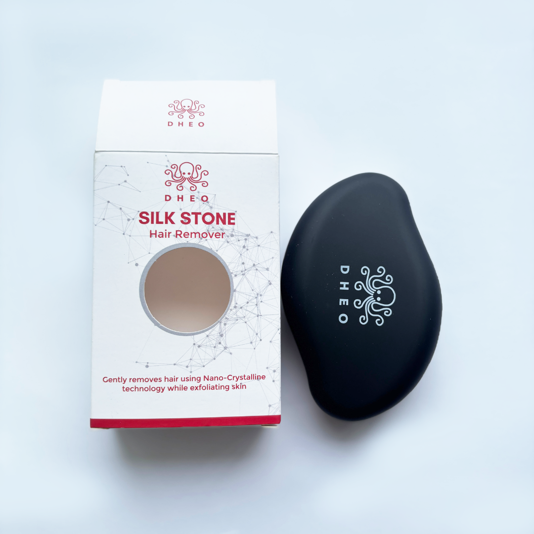 Remove unwanted hair while smoothing your skin with SILK STONE. Made of fine glass, it works on dry or damp skin.