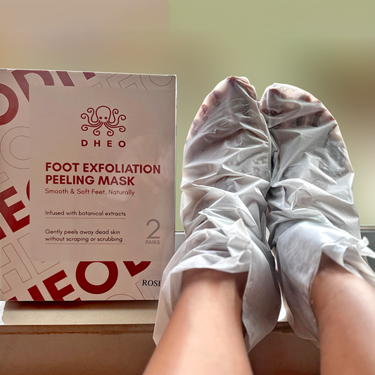 A Foot Exfoliation Peeling Mask that removes dead skin in 3–7 days. Contains Aloe Vera, Lactic Acid, Papain, and Salicylic Acid. 