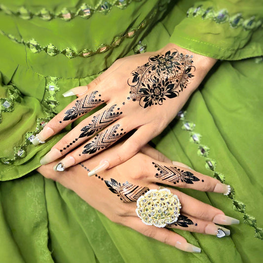 The charm of henna with zero hassle.Apply in moments, enjoy for days.