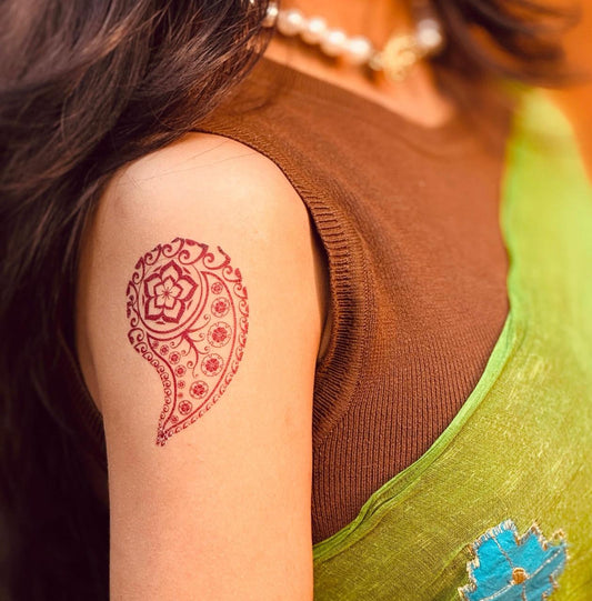 Enjoy detailed henna art with zero effort.Temporary, stunning, and skin-safe.