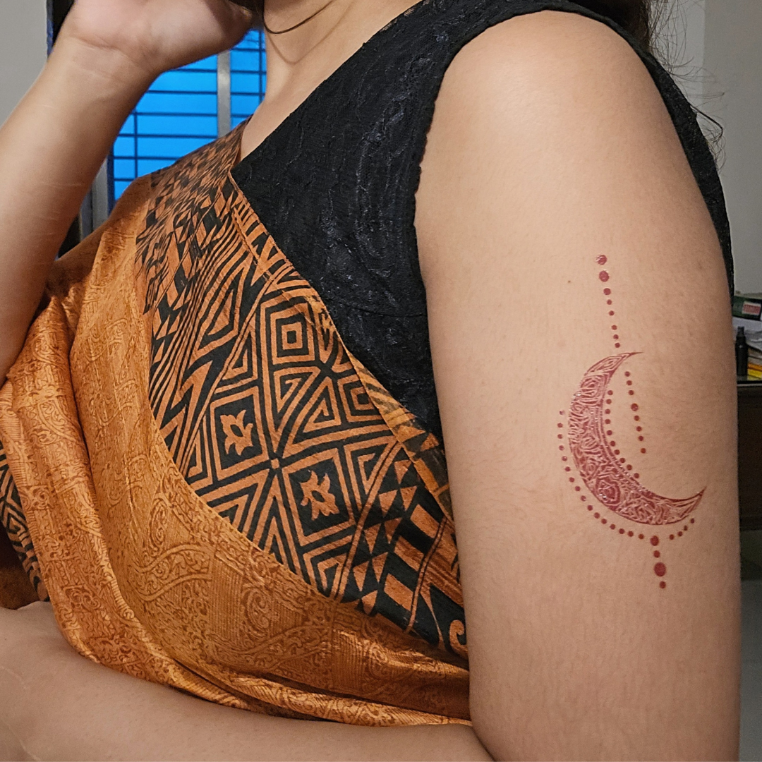 Create stunning henna art in seconds—just peel, press, and reveal.Lasts 3–4 days and removes easily when you’re ready.
