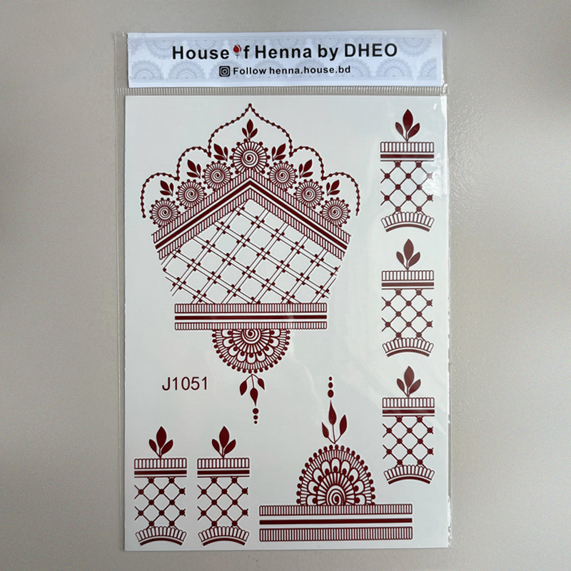 Gentle on the skin, this tattoo is ideal for those sensitive to real henna paste.