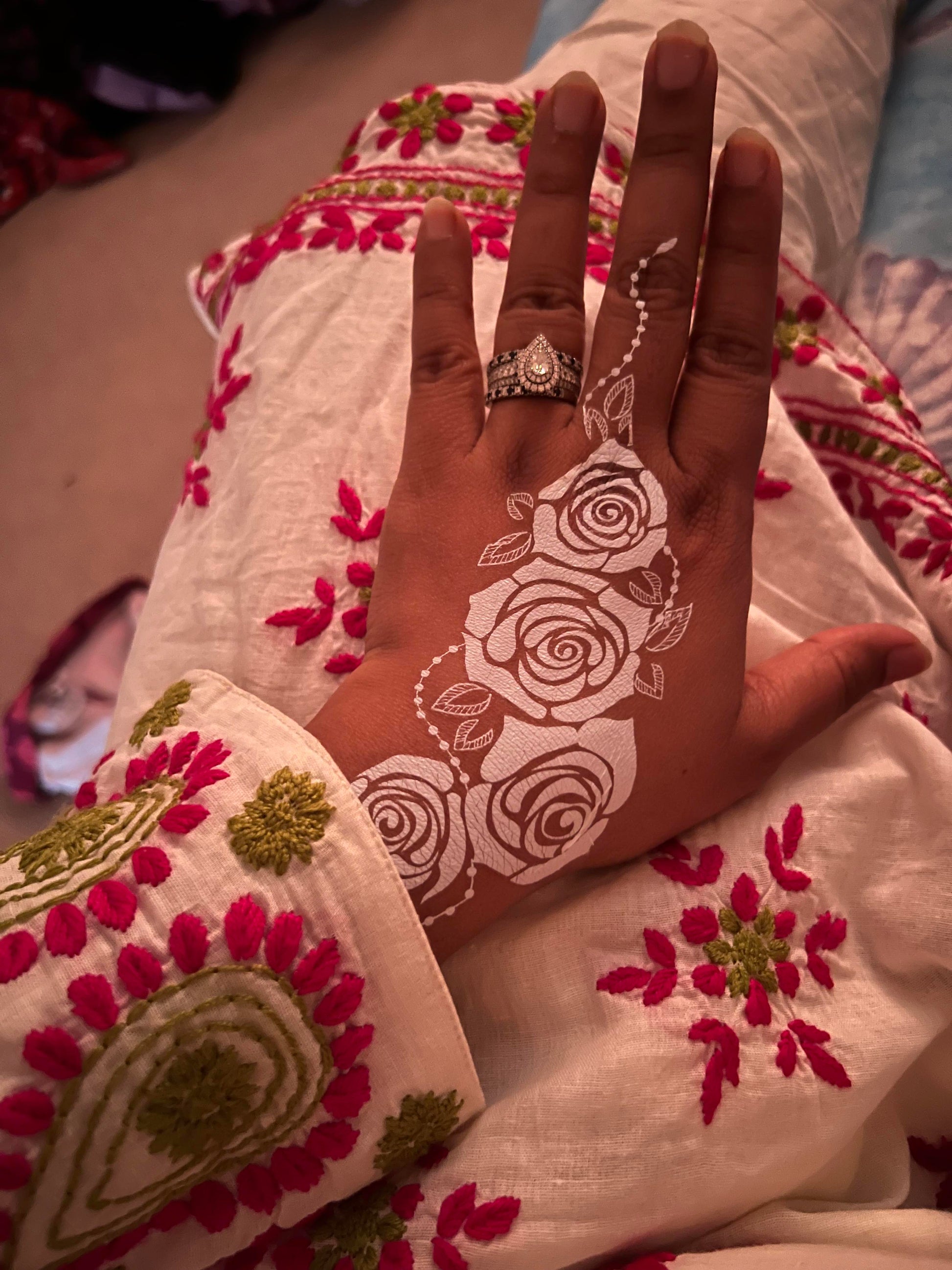 Perfect for last-minute events—adds charm without commitment.
