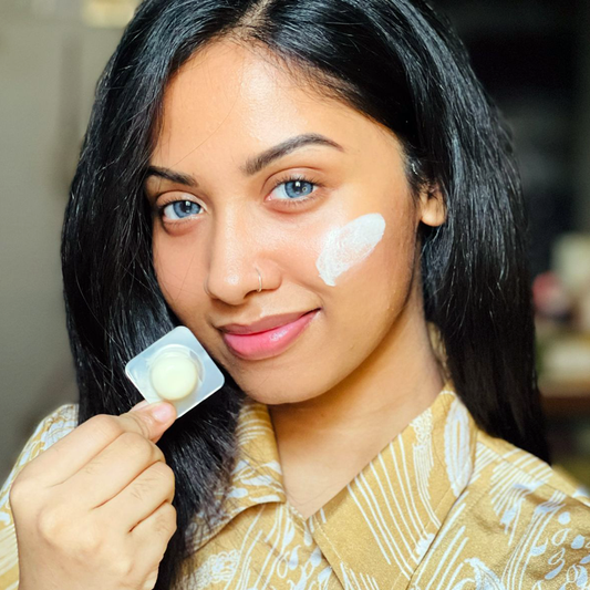 Mess-Free, On-the-Go Sun Protection
Ditch bulky tubes! These portable SPF 50+ capsules offer broad-spectrum protection in a compact, leak-proof form—perfect for travel or daily use.