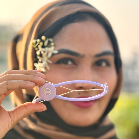  Threading Made Easy—Anytime, Anywhere
Say goodbye to salon visits! DHEO’s Thread Ease Hair Remover uses a spring-action threading method to remove facial hair from the root—no power, no mess, just smooth skin wherever you go.

